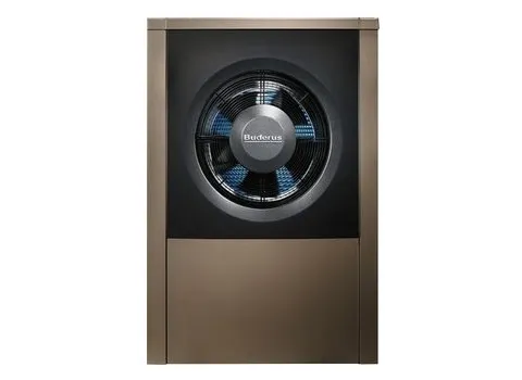 Außeneinheit der Wärmepumpe Buderus Logatherm WLW19i vor weißen Hintergrund.