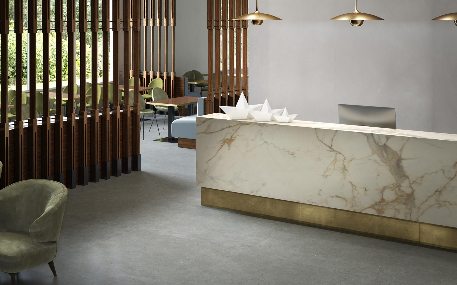 Kantine mit Empfangstheke mit großen Fliesen von Marazzi